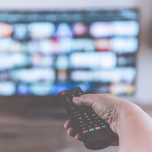 El consumo televisivo de los españoles en agosto es el más bajo en los últimos 25 años. Foto: Bigstock El consumo televisivo de los españoles en agosto es el más bajo en los últimos 25 años. Foto: Bigstock