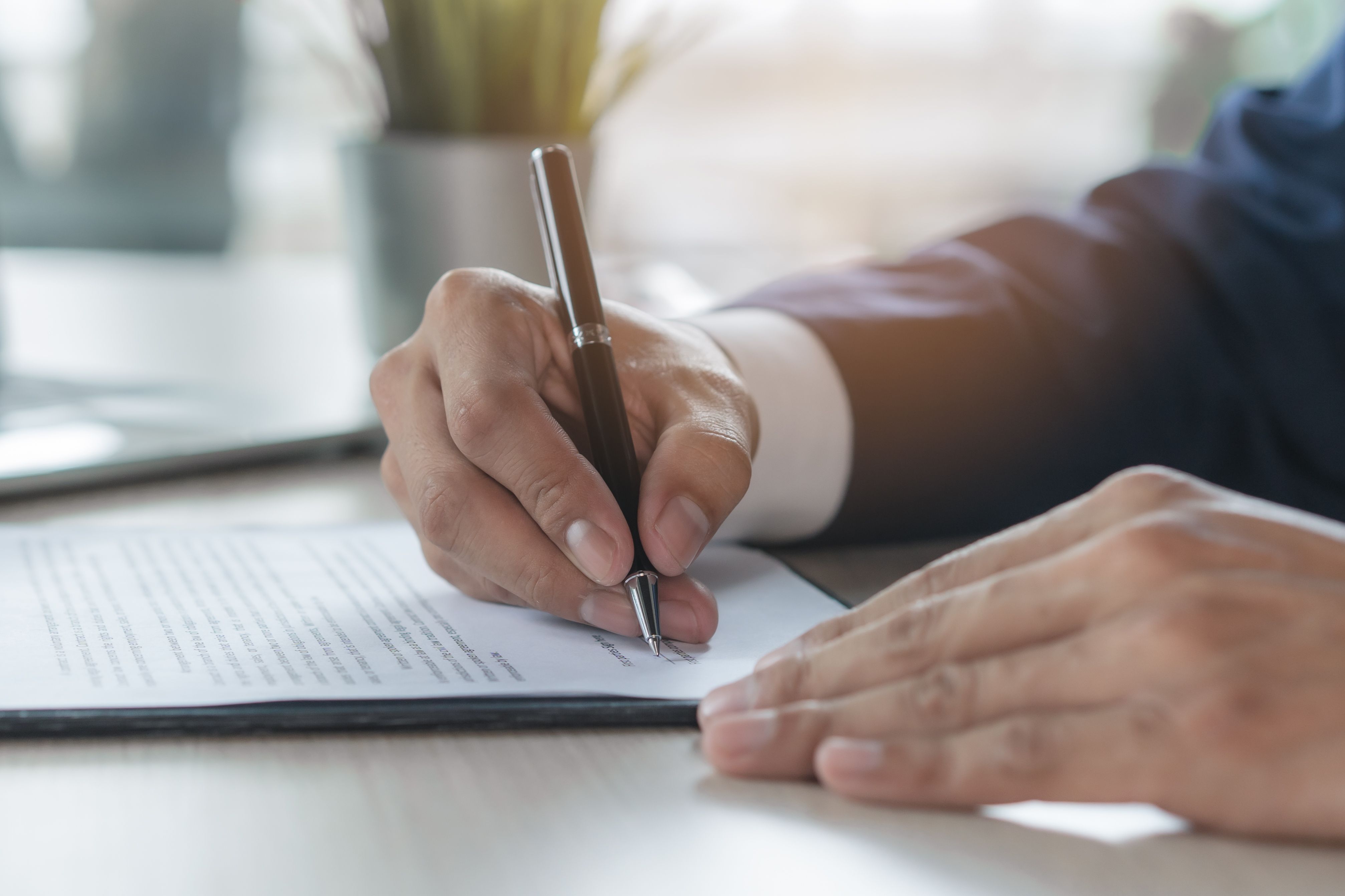 ¿Es posible hacer un testamento sin ir a un notario?
