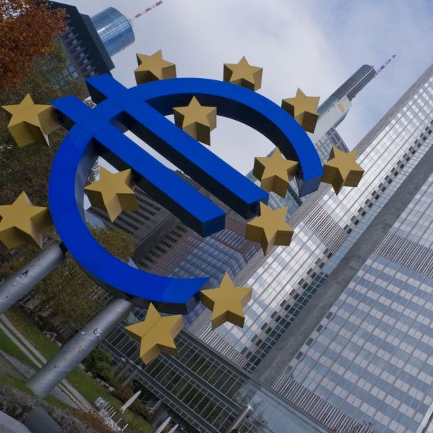 El BCE eleva los tipos de interés un 0,75%, la mayor subida de la historia