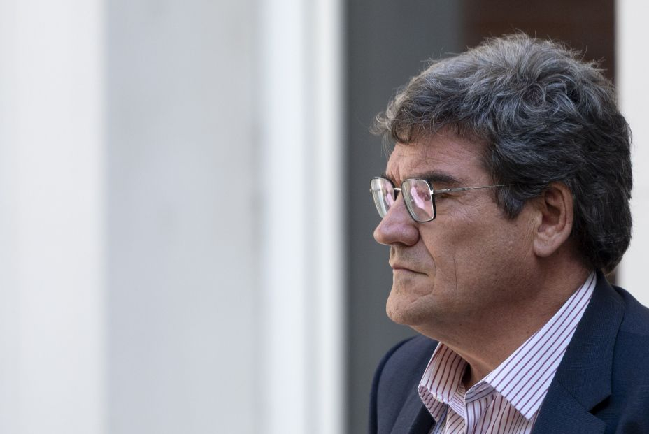 Escrivá niega que vaya a aumentar a 35 años el periodo de cálculo de las pensiones Escrivá niega que vaya a aumentar a 35 años el periodo de cálculo de las pensiones