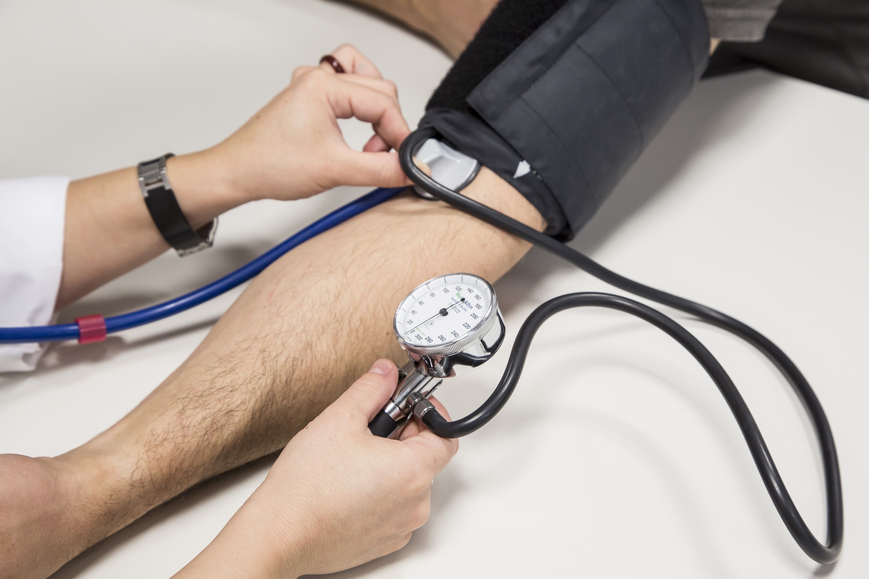 Un experto advierte de que la hipertensión mal controlada provoca infartos e ictus