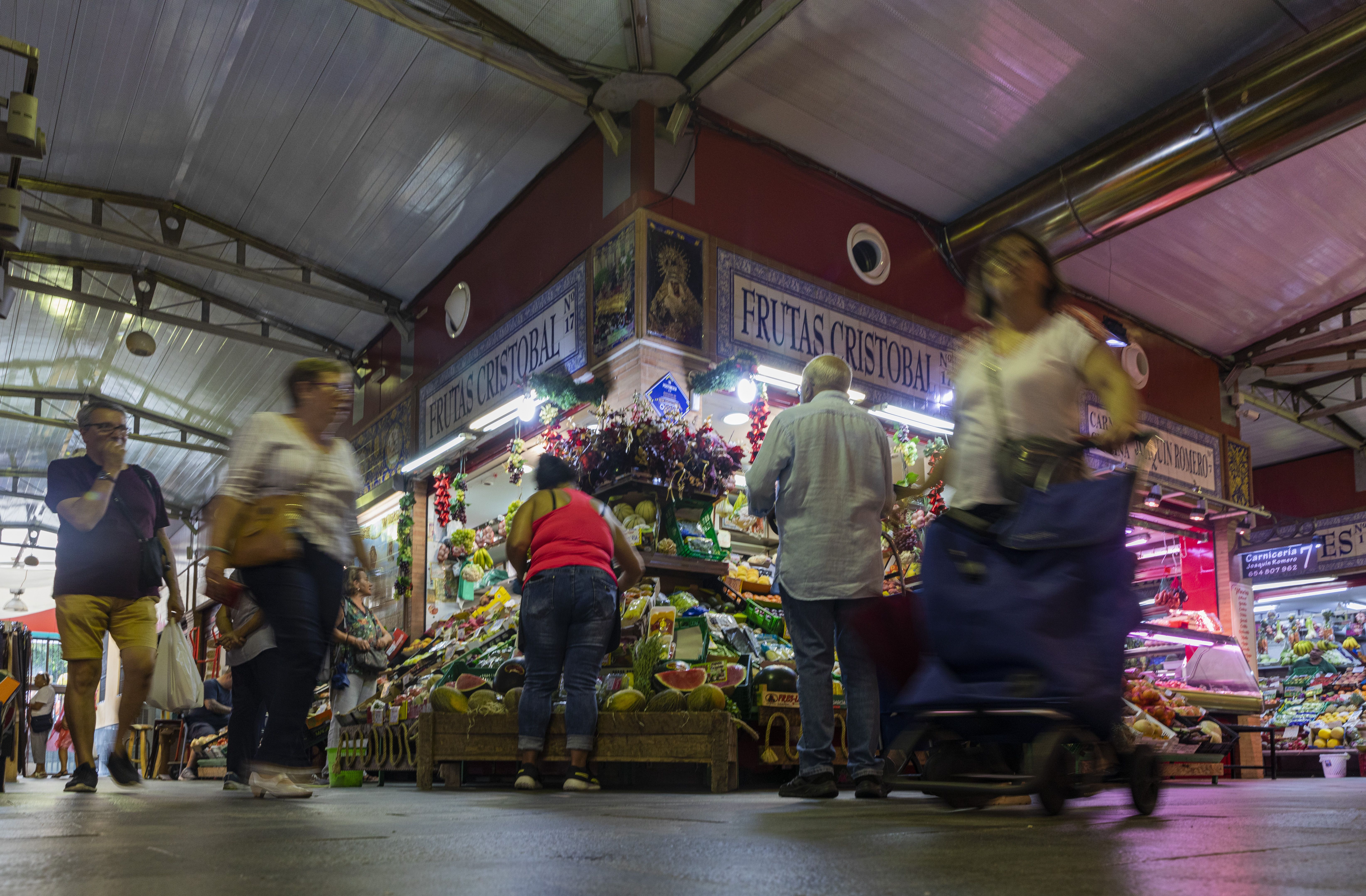 Facua pide al Gobierno que aplique la ley de comercio y fije precios máximos a los alimentos básicos