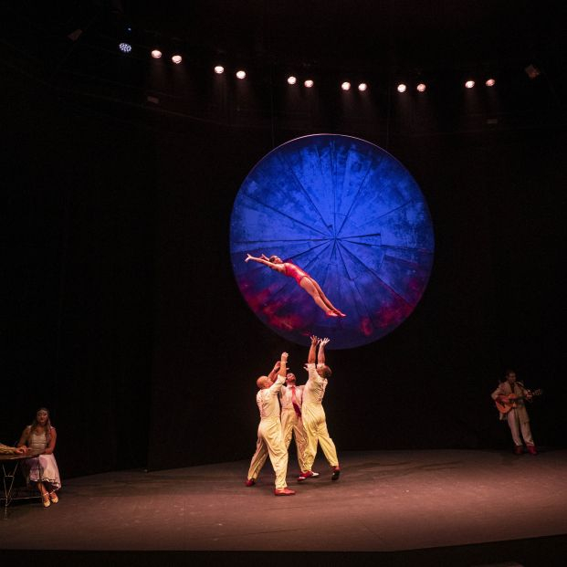 'Luzia', el espectáculo del Circo del Sol que incorpora una pared de agua para las acrobacias
