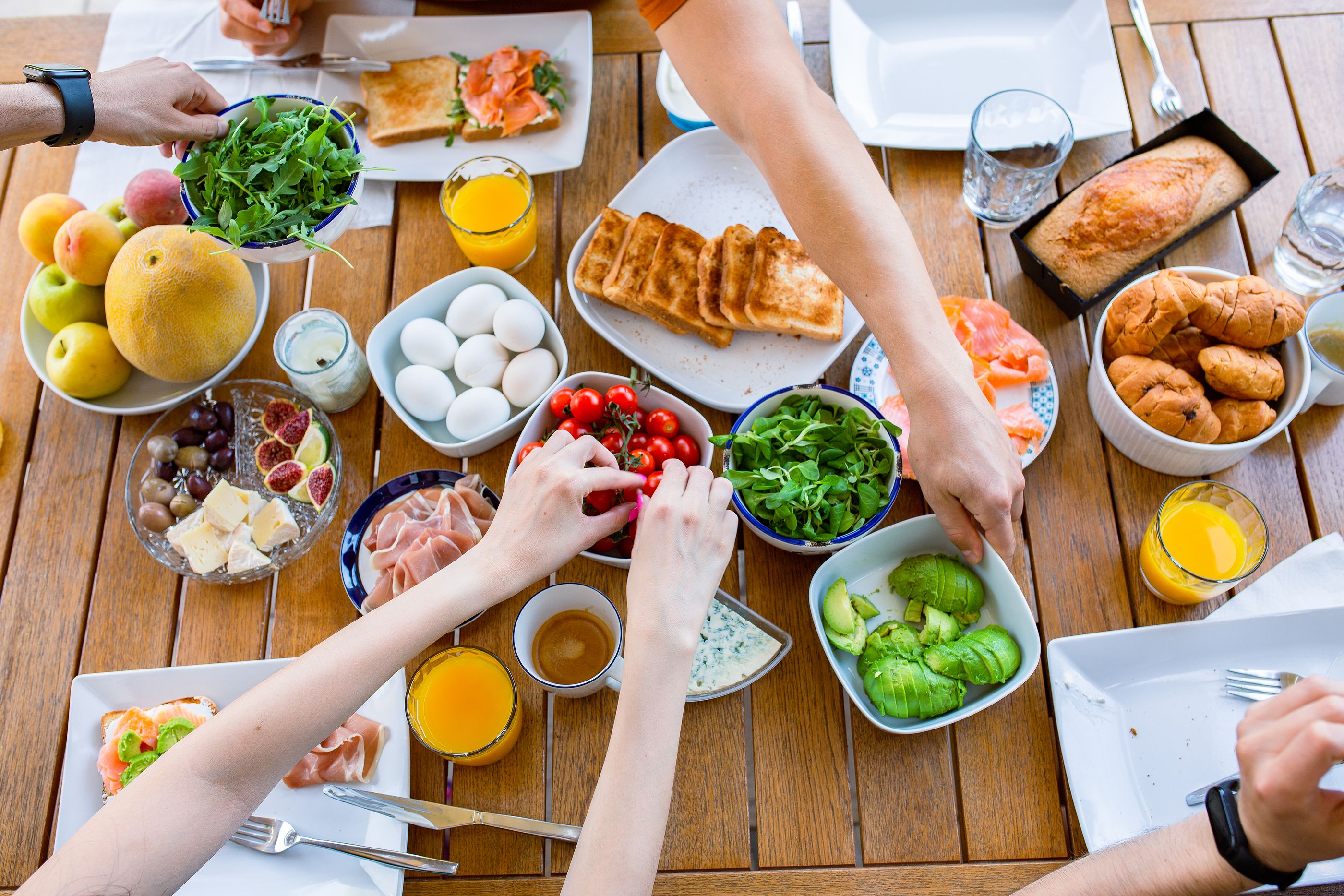 "Desayunar como un rey, comer como un príncipe y cenar como un mendigo" podría no ser tan útil