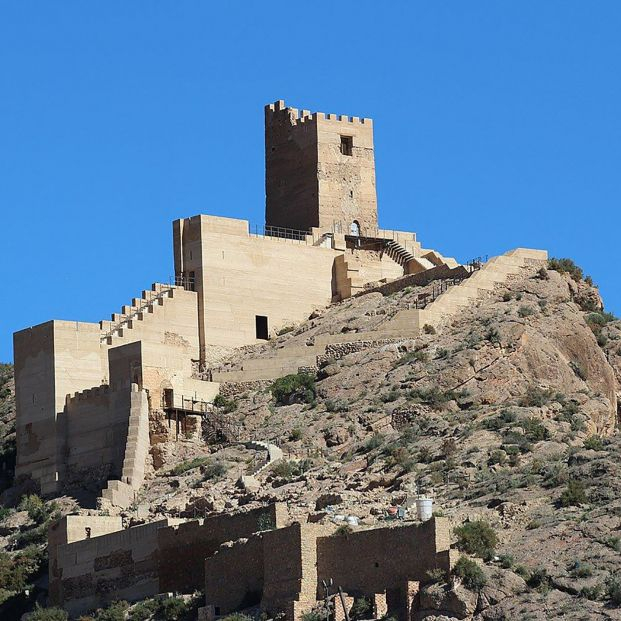 Las tres rutas 'ESPUROAD' para conocer Sierra Espuña y su gastronomía. (Castillo de Alhama-Wikipedia) Las tres rutas 'ESPUROAD' para conocer Sierra Espuña y su gastronomía. (Castillo de Alhama-Wikipedia)