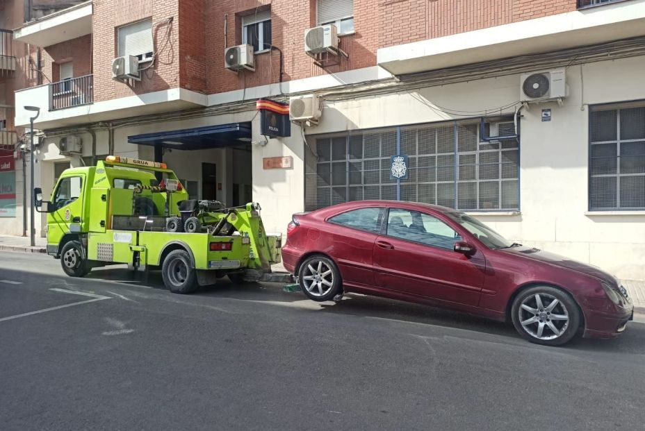 Las ciudades con la grúa municipal más cara, según la OCU Las ciudades con la grúa municipal más cara, según la OCU