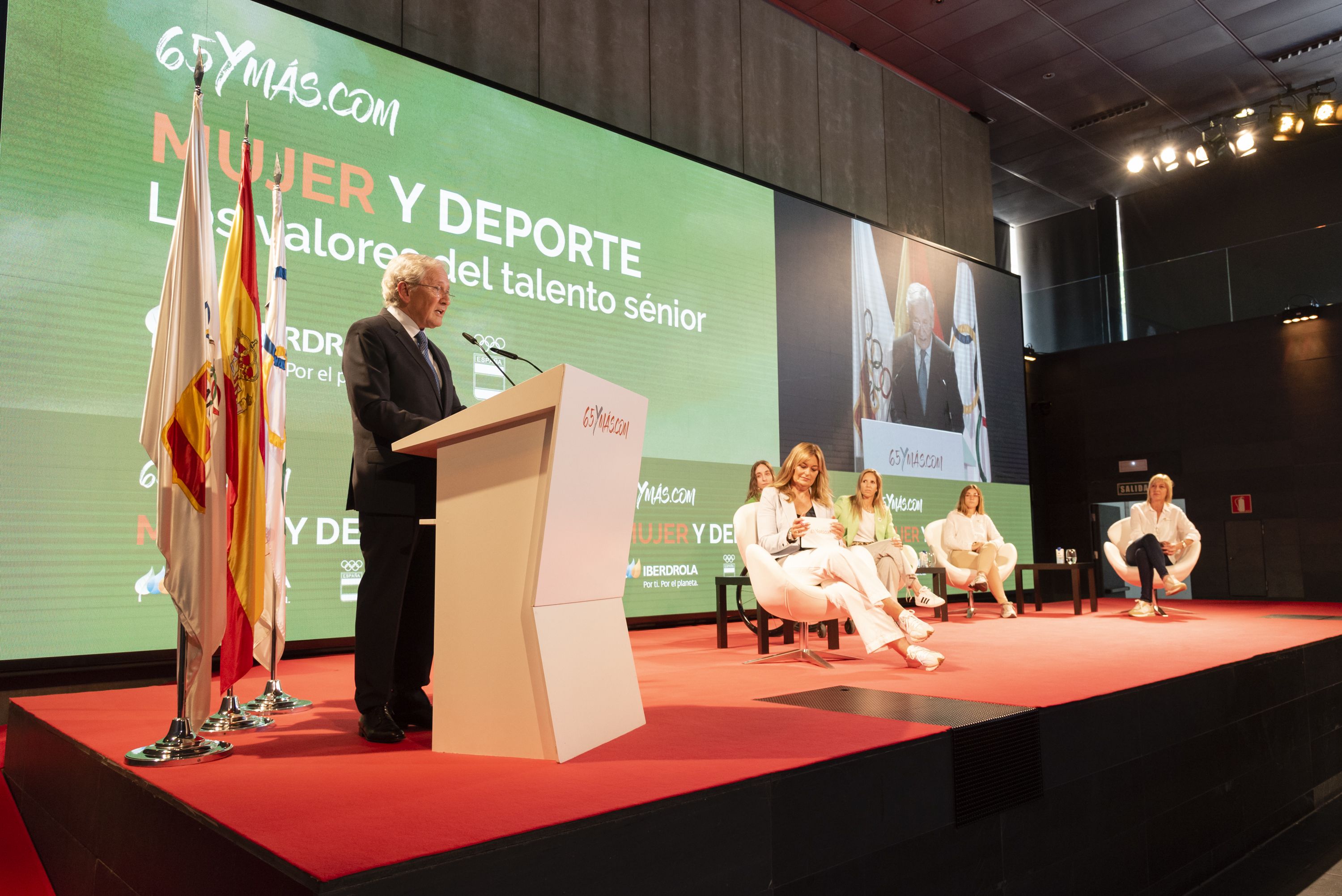 Fernando Ónega en el foro 'Mujer y Deporte: valores del talento sénior': "Orgullo es vuestro nombre"