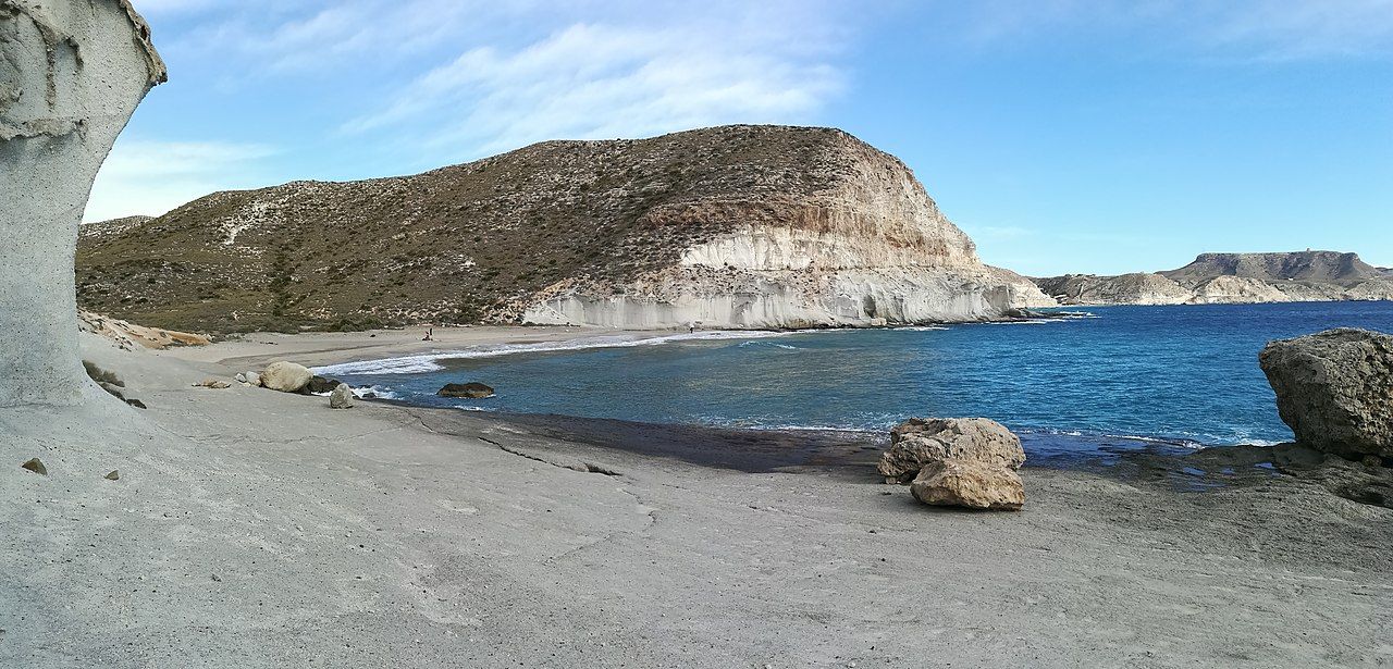 Cala Enmedio. Foto Wikipedia