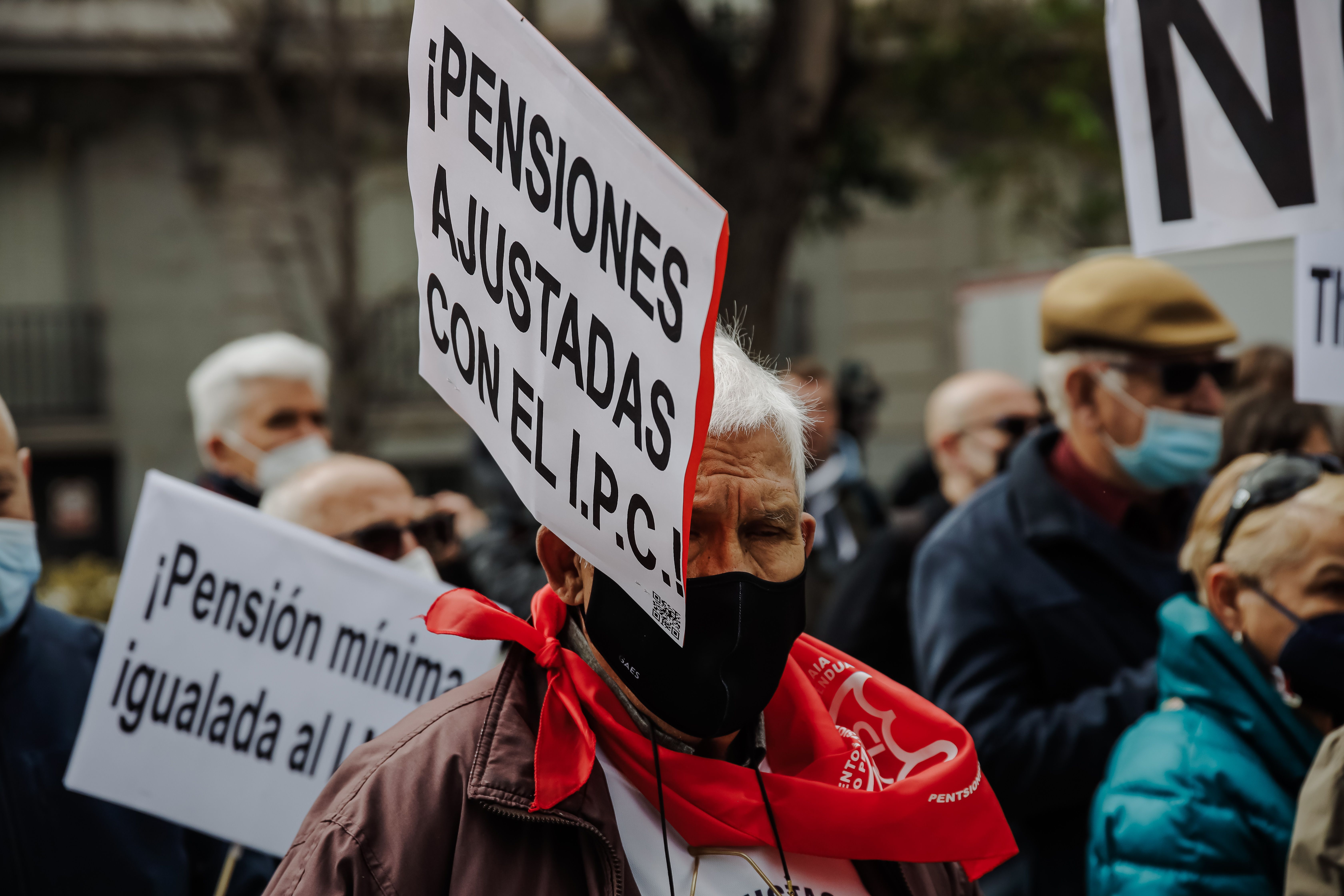 El Movimiento de Pensionistas de Madrid lleva hasta la Moncloa sus propuestas sobre pensiones