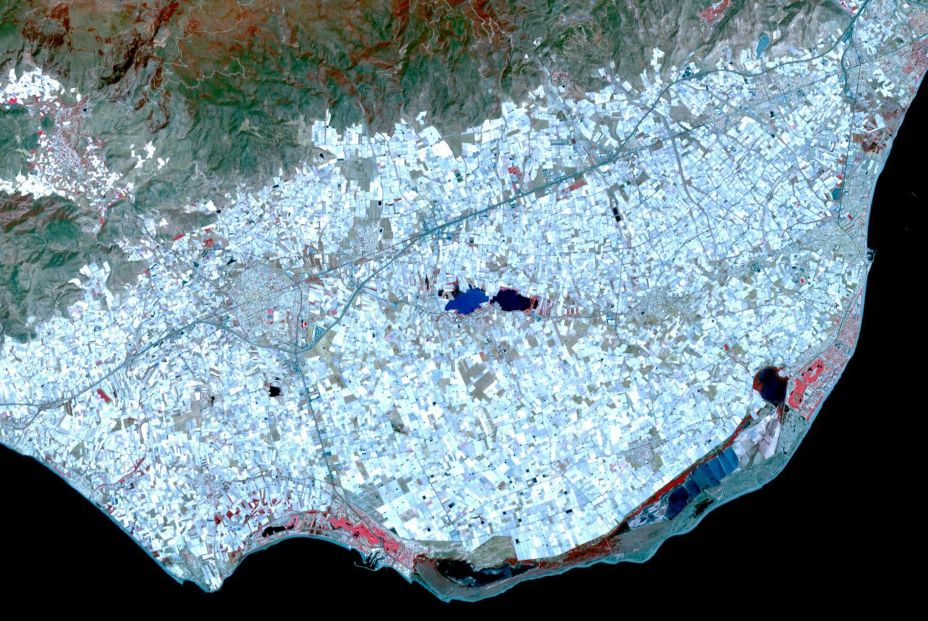 El "mar de plástico" de Almería visto desde el espacio