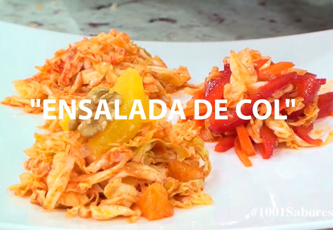 Video receta de ensalada de col de la Región de Murcia (y dos deliciosas variantes)