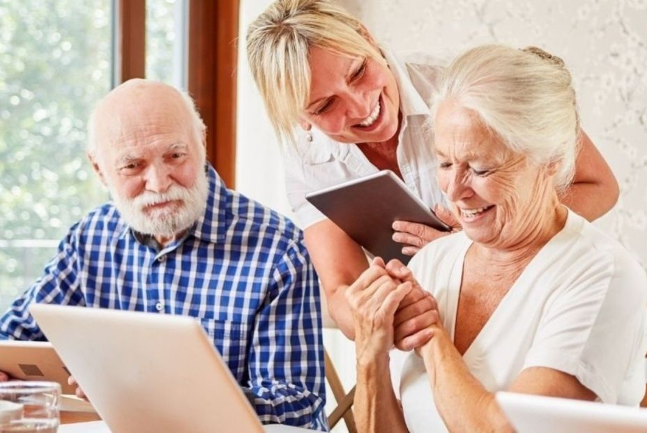 Centros de Mayores Virtuales para erradicar la brecha digital de los mayores en el mundo rural. Foto: Europa Press