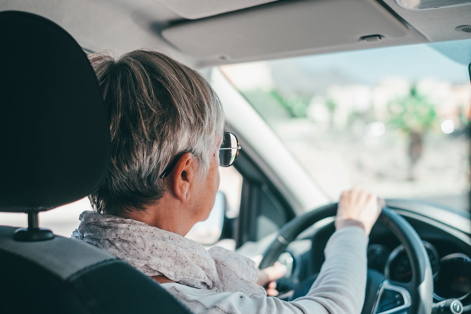 La complicada misión de alquilar un coche con más de 70 años