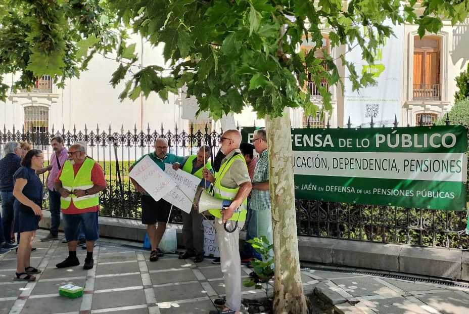 Pensionistas andaluces (MADPP): "Las pensiones no nos las regala nadie" Pensionistas andaluces (MADPP): "Las pensiones no nos las regala nadie"