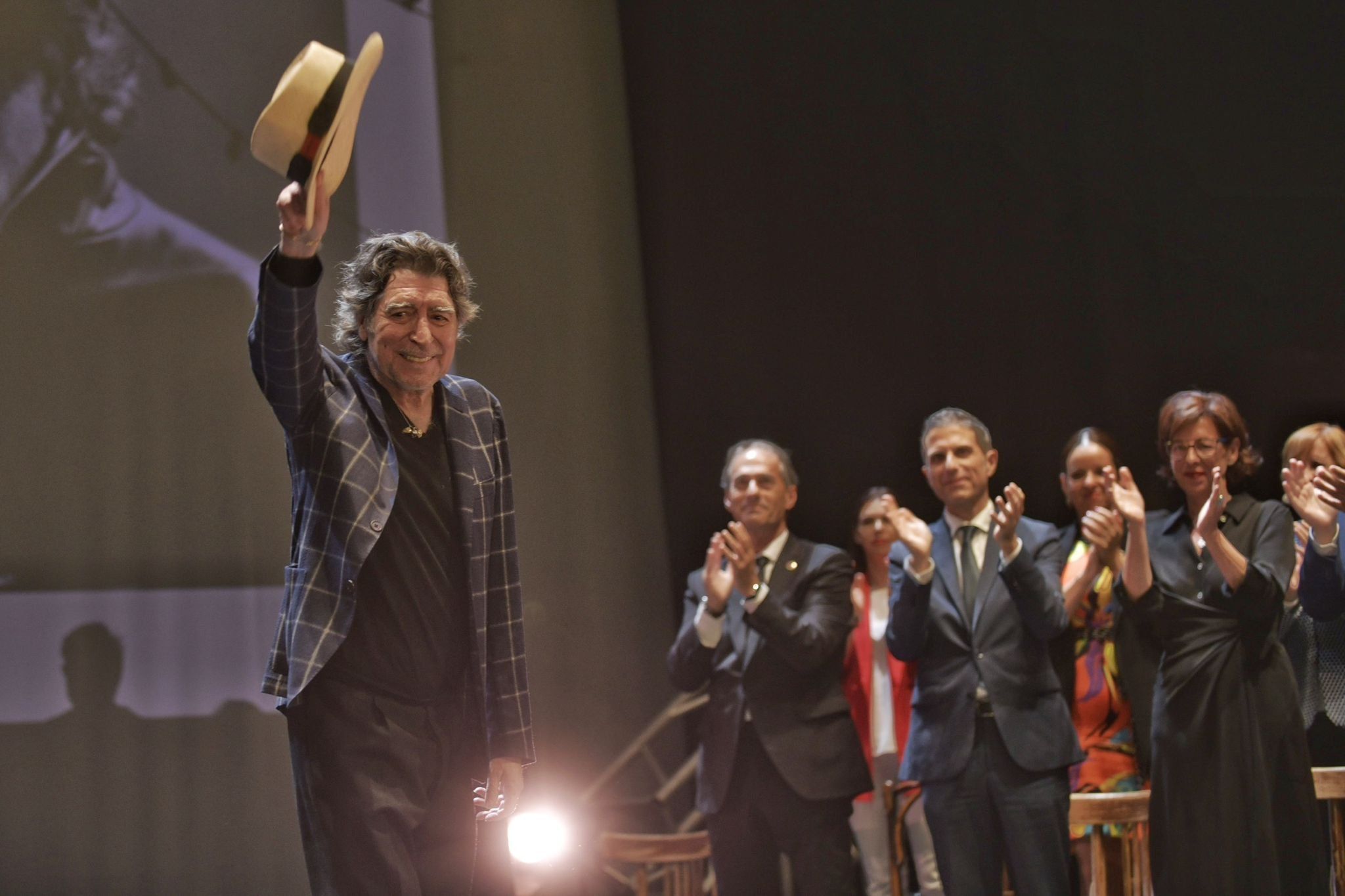 Joaquín Sabina, Premio Ciudad de Alcalá por ser la "banda sonora de varias generaciones"