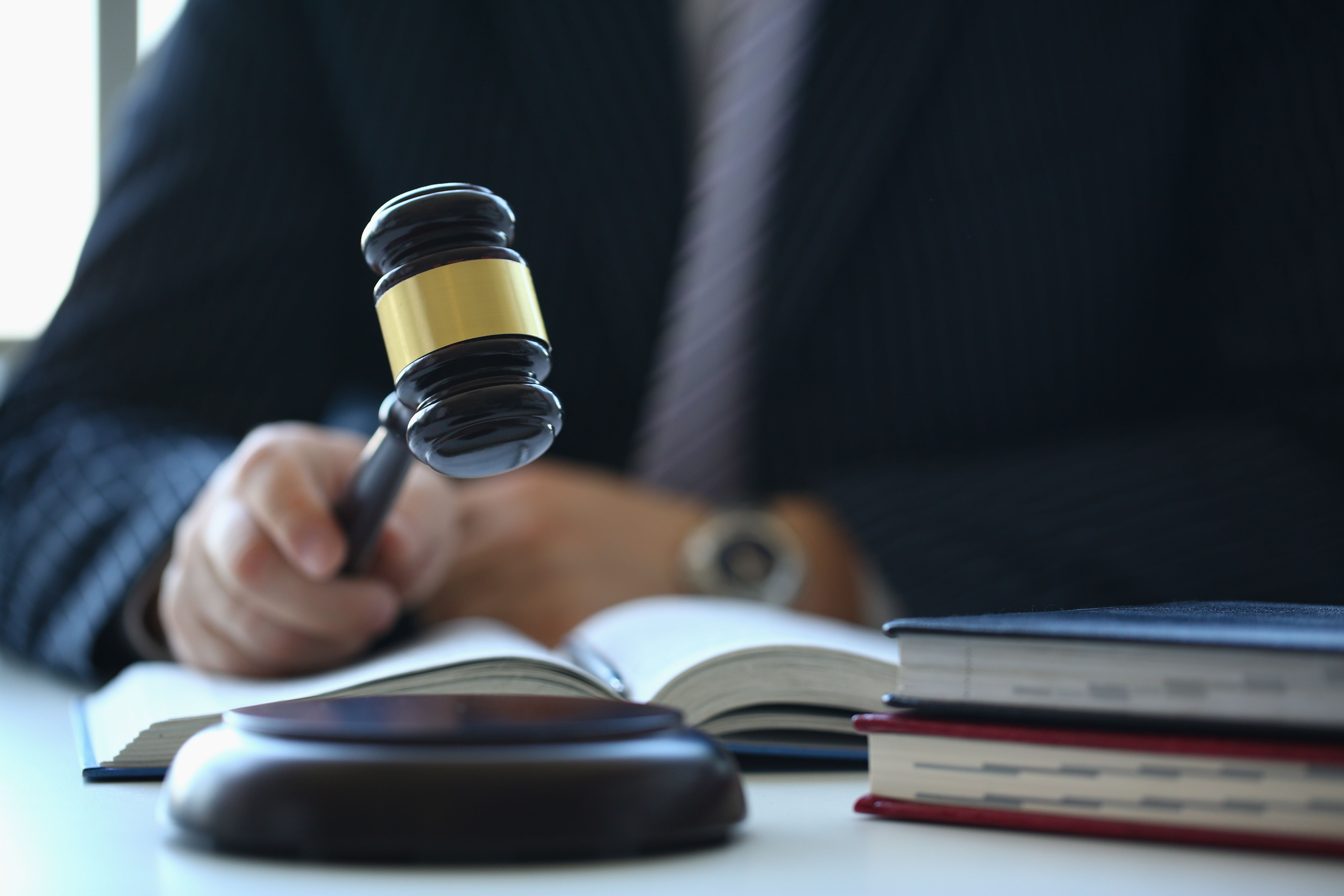 Sentencia pionera contra una mujer que acudió a los juzgados para conocer a su nieto Sentencia pionera contra una mujer que acudió a los juzgados para conocer a su nieto