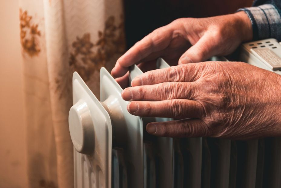 Las medidas de ahorro energético que afectan a tu bolsillo: calderas, nueva factura, bono social...