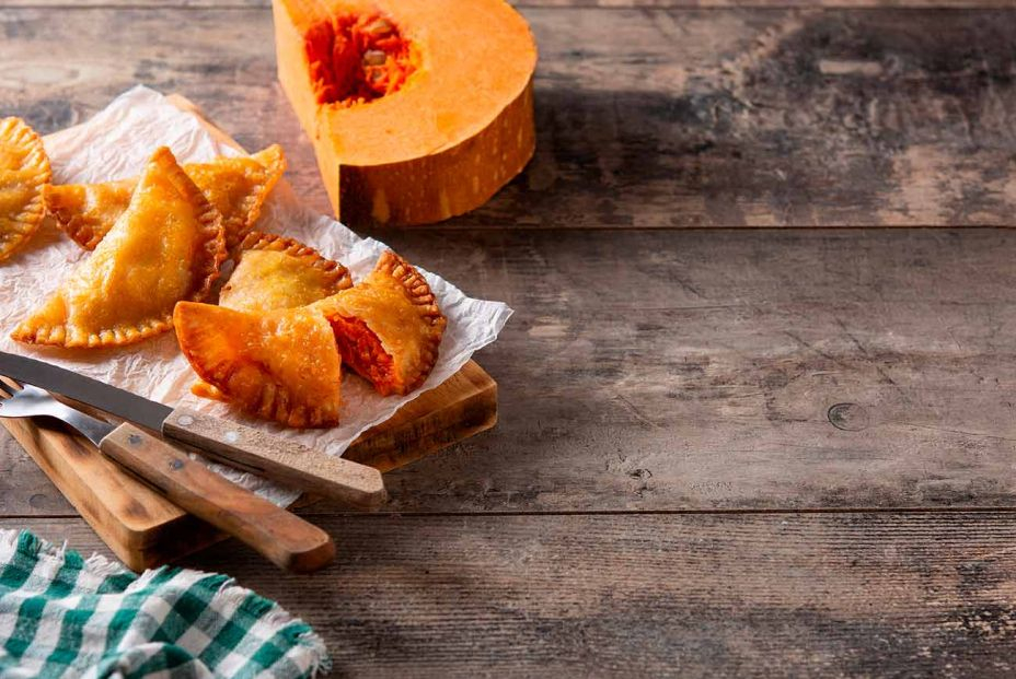 Receta de empanadas u obleas rellenas de calabaza, queso de cabra y piñones