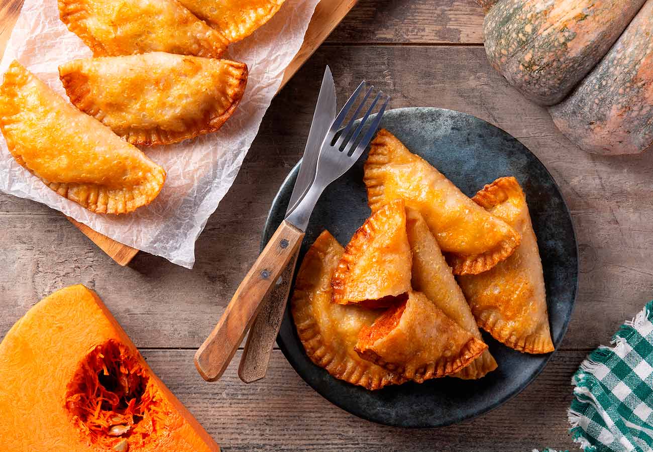 Receta de empanadas u obleas rellenas de calabaza, queso de cabra y piñones