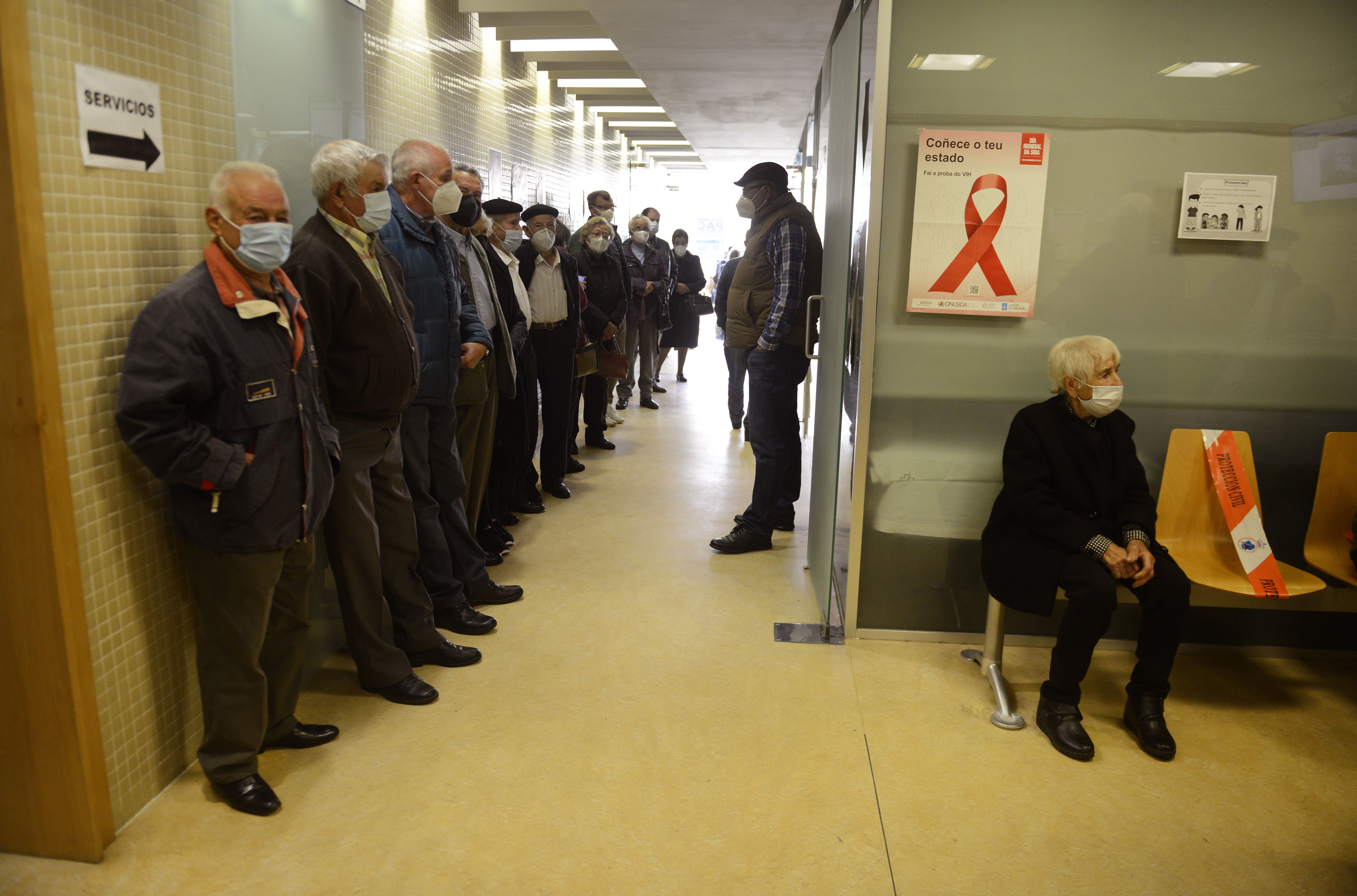 Las listas de espera sanitarias no logran recuperarse de la pandemia: "Hay demoras de casi dos años"