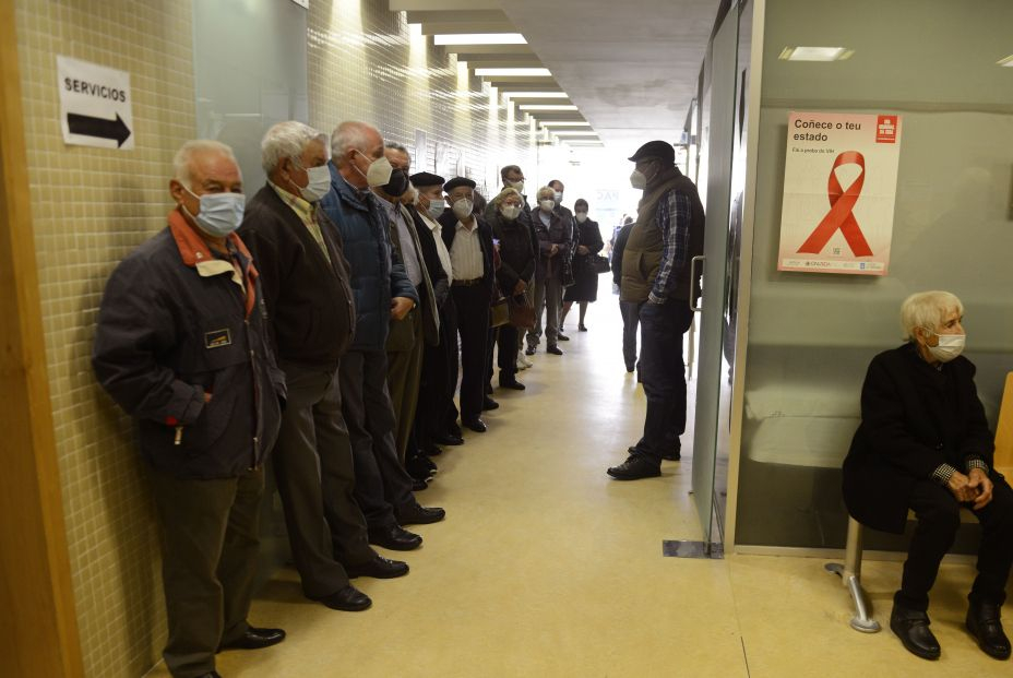 Las listas de espera sanitarias no logran recuperarse de la pandemia: "Hay demoras de casi dos años"