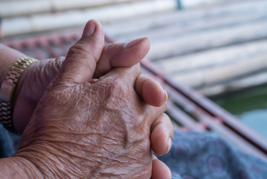 Detenida una cuidadora por estafar 12.000 euros a una anciana