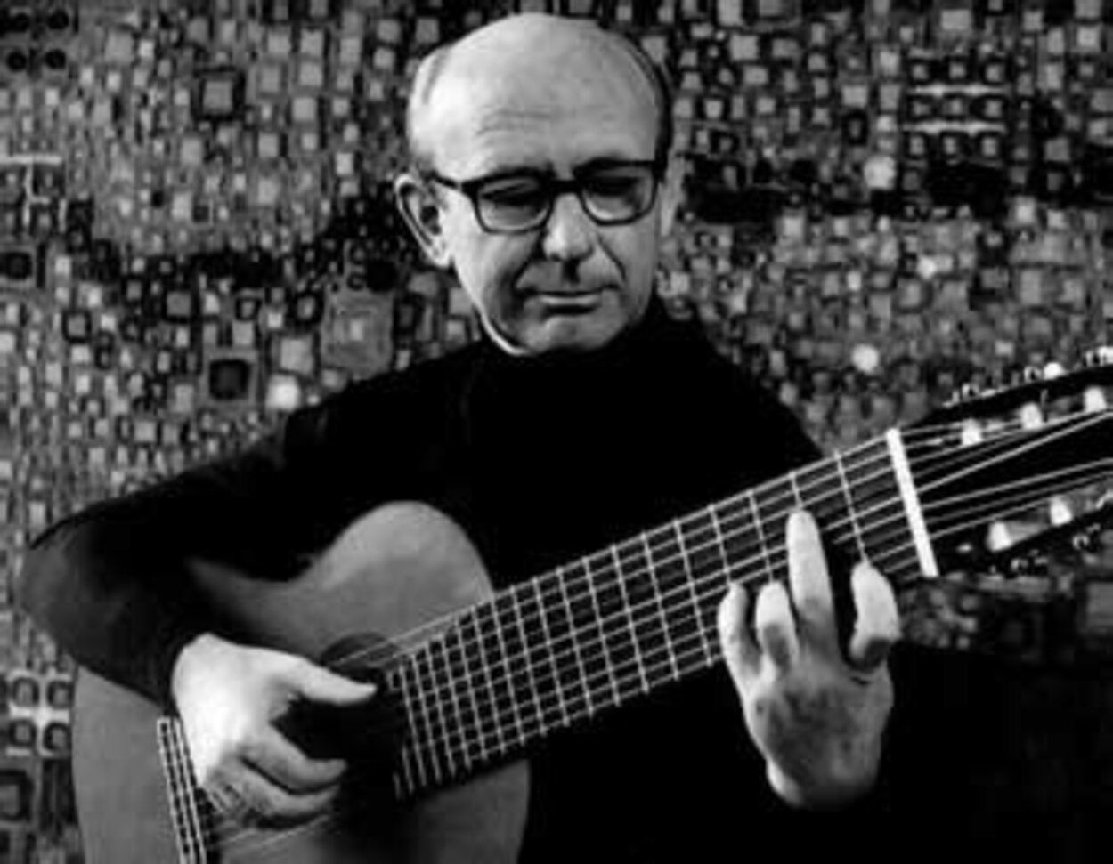 Lorca rinde homenaje al guitarrista Narciso Yepes con un dulce de menta y chocolate