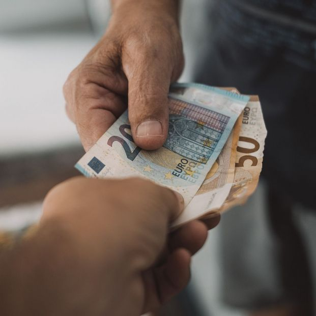 bigstock dinero billetes bigstock dinero billetes