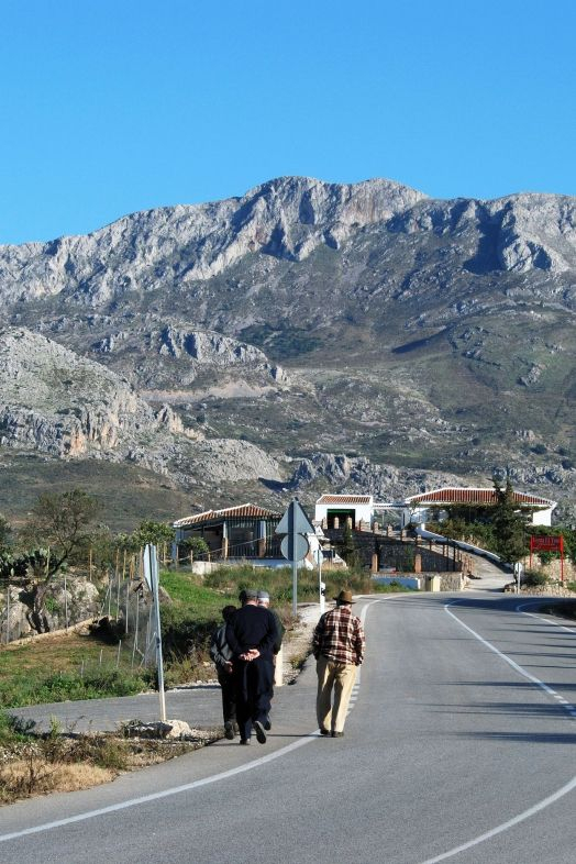 El éxodo al revés: más del 60% de los españoles estudia mudarse a pueblos de 10.000 habitantes bigstock  183963901