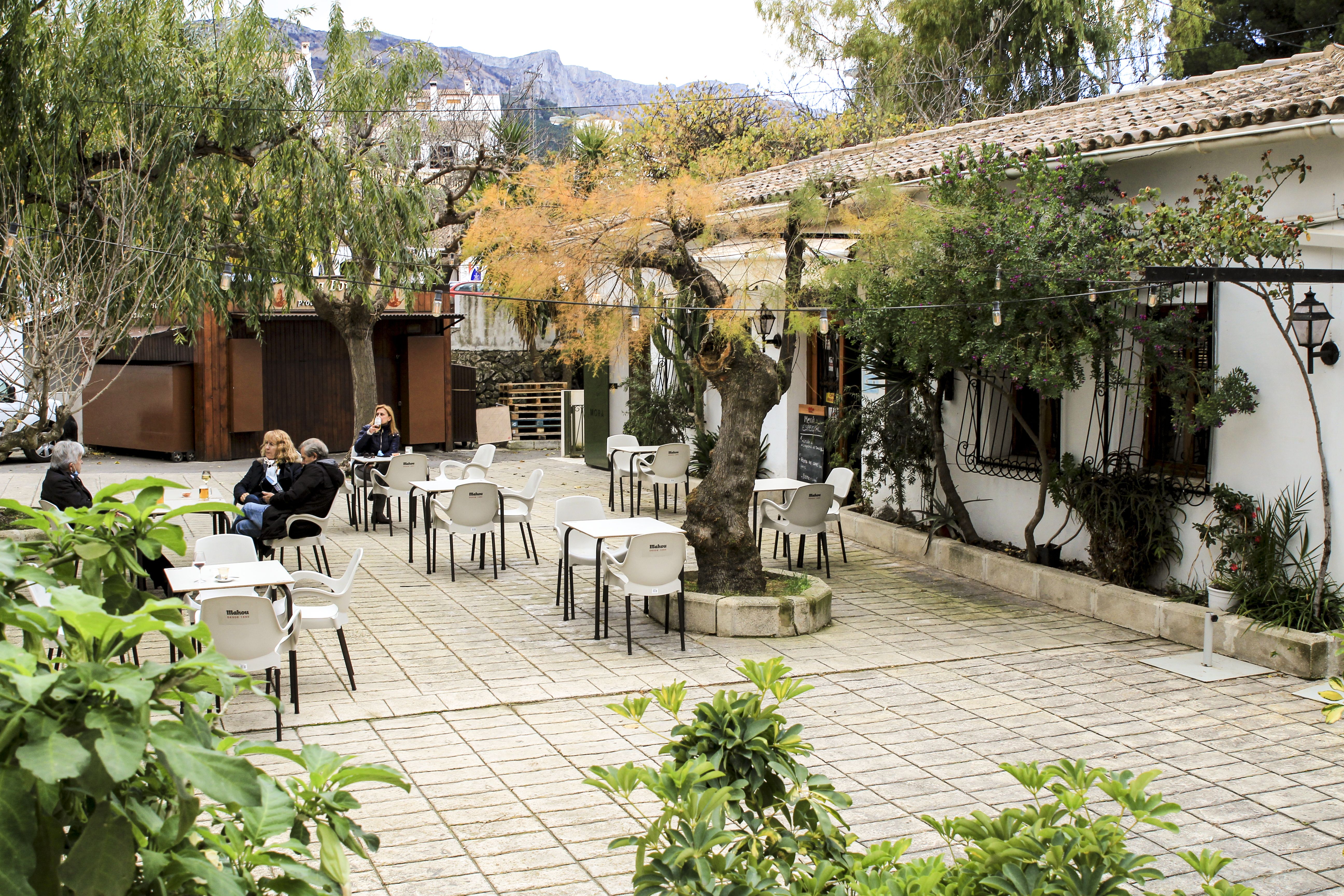 Casi 1.500 pueblos en España no tiene ningún bar y la mitad están en Castilla y León. Foto: Bigstock