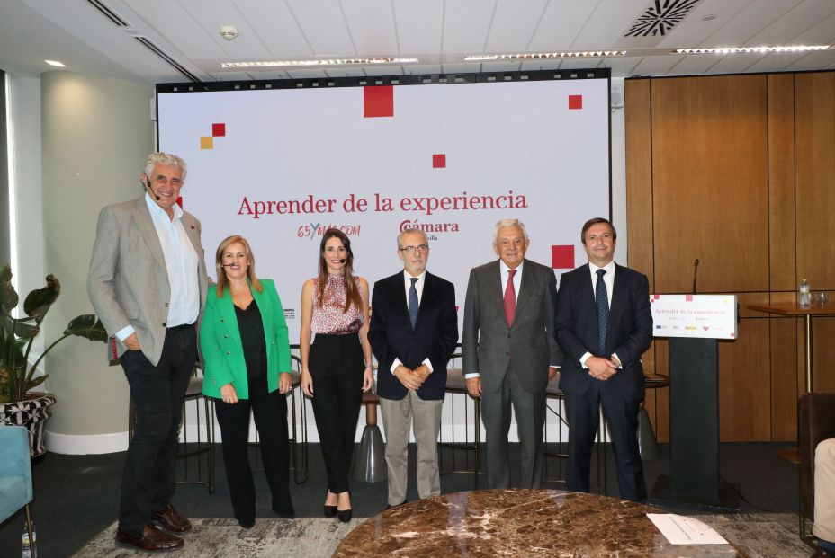 Romay, la Cámara de Comercio de Sevilla y 65YMÁS, unidos en la campaña 'Aprender de la Experiencia'. Foto: Cámara de comercio de sevilla
