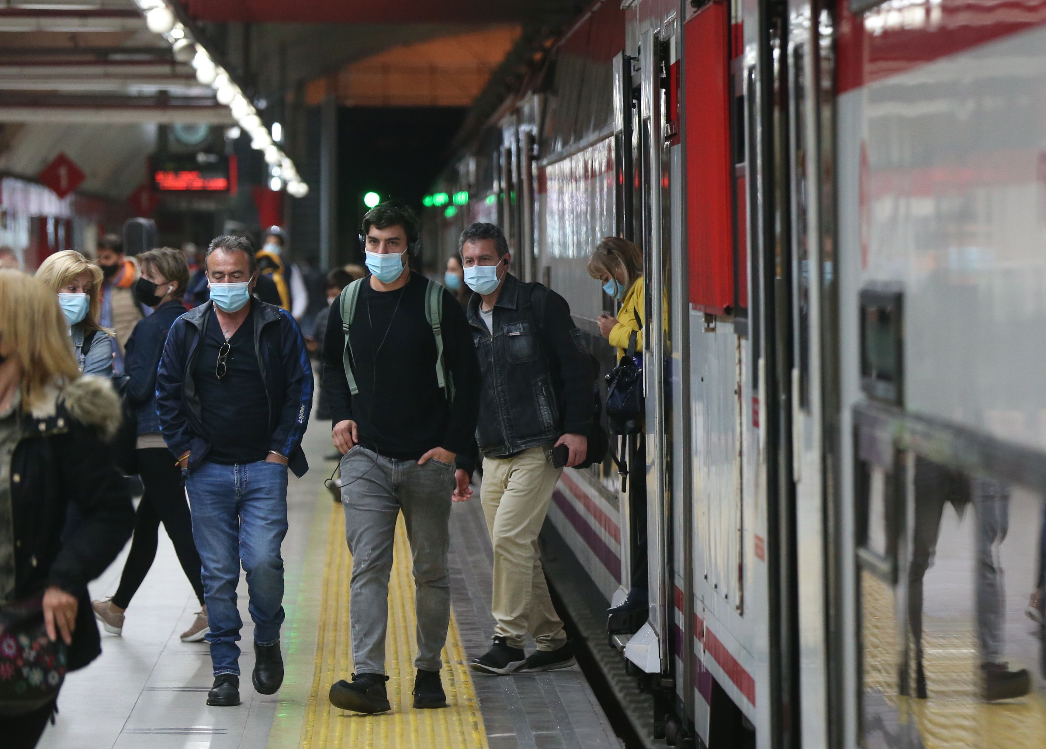 Octava ola: la presencia de Covid en aguas residuales de Madrid se dispara