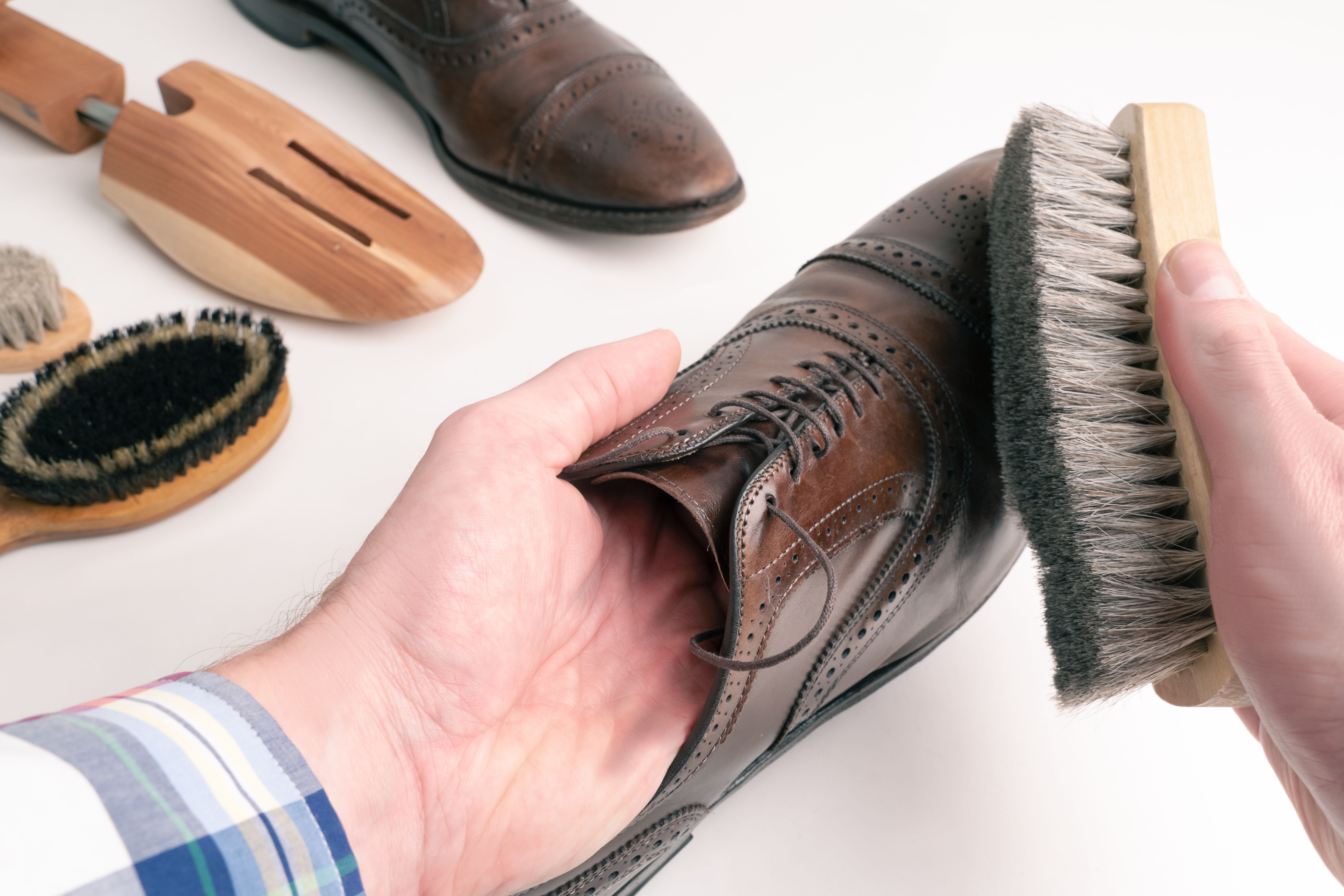 limpiar los zapatos según tipo de material