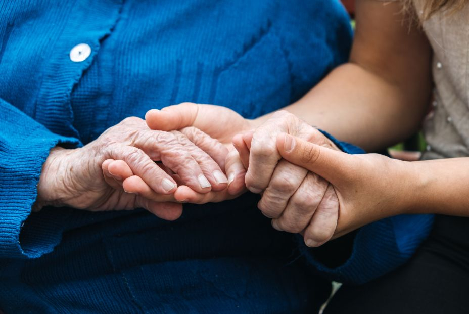 El proyecto intergeneracional de Sagunto para combatir la soledad de los mayores