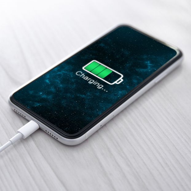 Los cinco móviles con la mejor batería de 2022, según la OCU. Foto: Bigstock