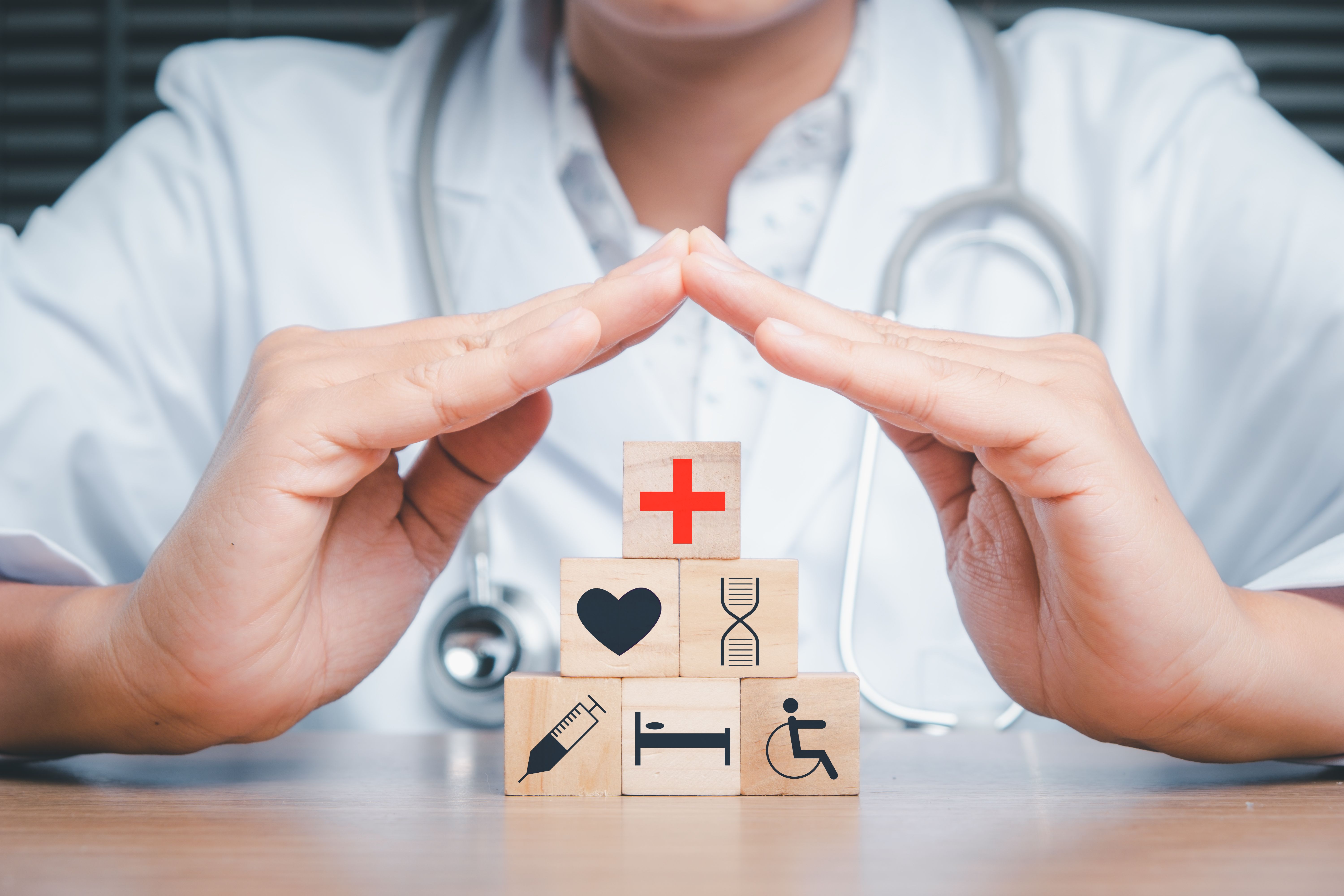 Cómo elegir bien un seguro de salud: tipos, coberturas, exclusiones y periodos de carencia. Foto: Bigstock