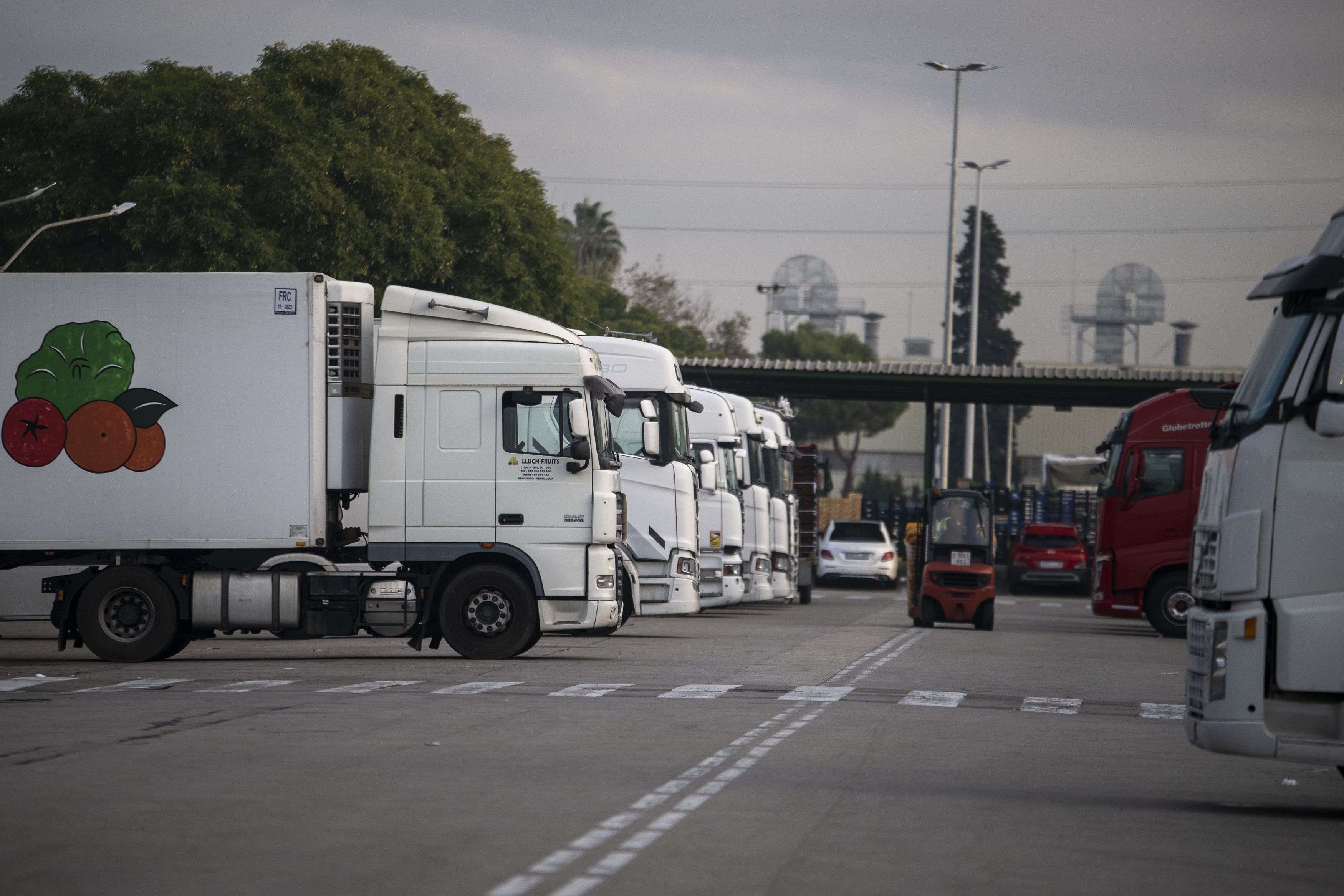 Los transportistas suspenden el paro un día después de su comienzo tras su escaso impacto