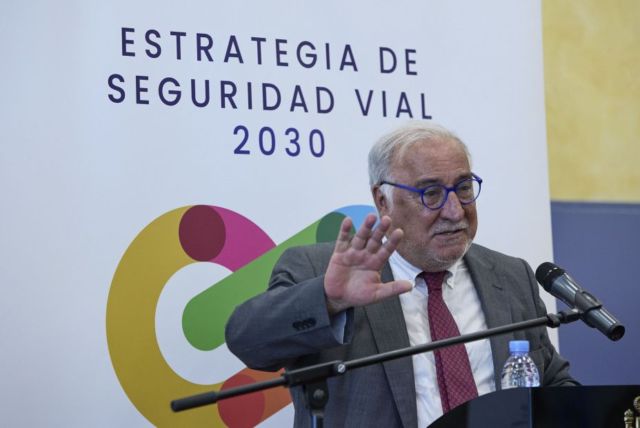 Carlos San Juan elige 65YMÁS para lanzar un mensaje a la DGT contra la nueva señal edadista. Foto: EuropaPress