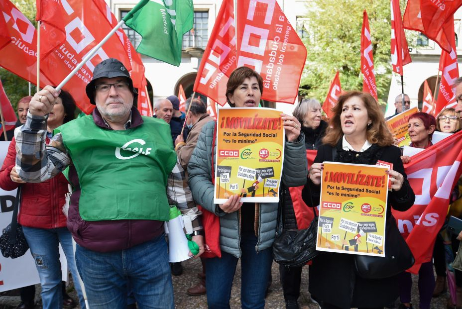 Los empleados de la Seguridad Social protestan contra la "caótica situación" del organismo Los empleados de la Seguridad Social protestan contra la "caótica situación" del organismo