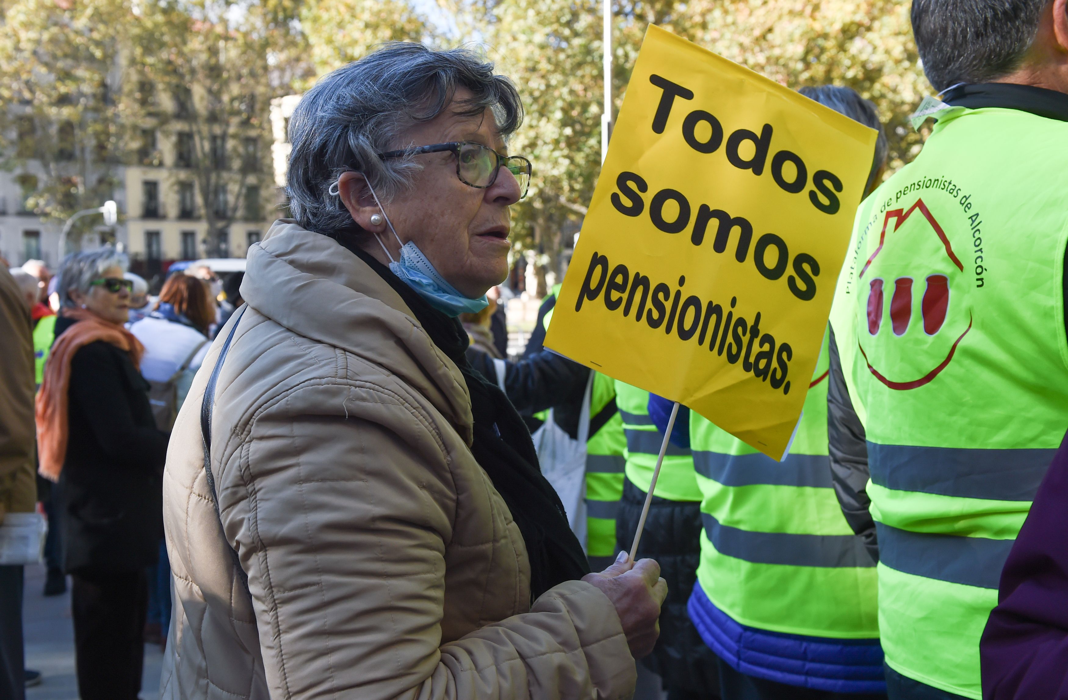 Presupuestos Generales 2023: todas las subidas de pensiones y las medidas para mayores de 65 años