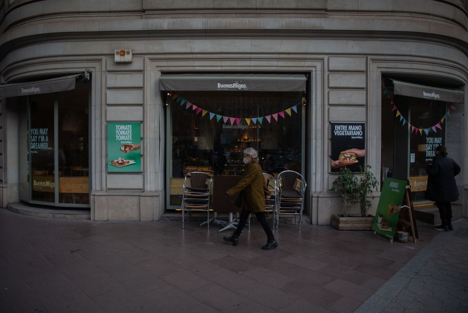 Los contagios de Covid en mayores de 60 años se estancan: la incidencia se estabiliza en 180 casos