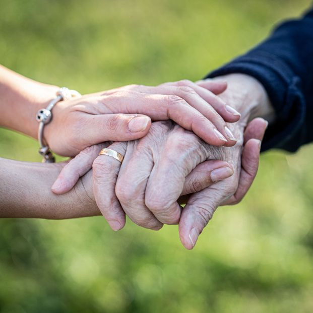 La Comunidad Valenciana elabora una guía para prevenir y detectar la violencia sexual contra mayores. Foto: Bigstock