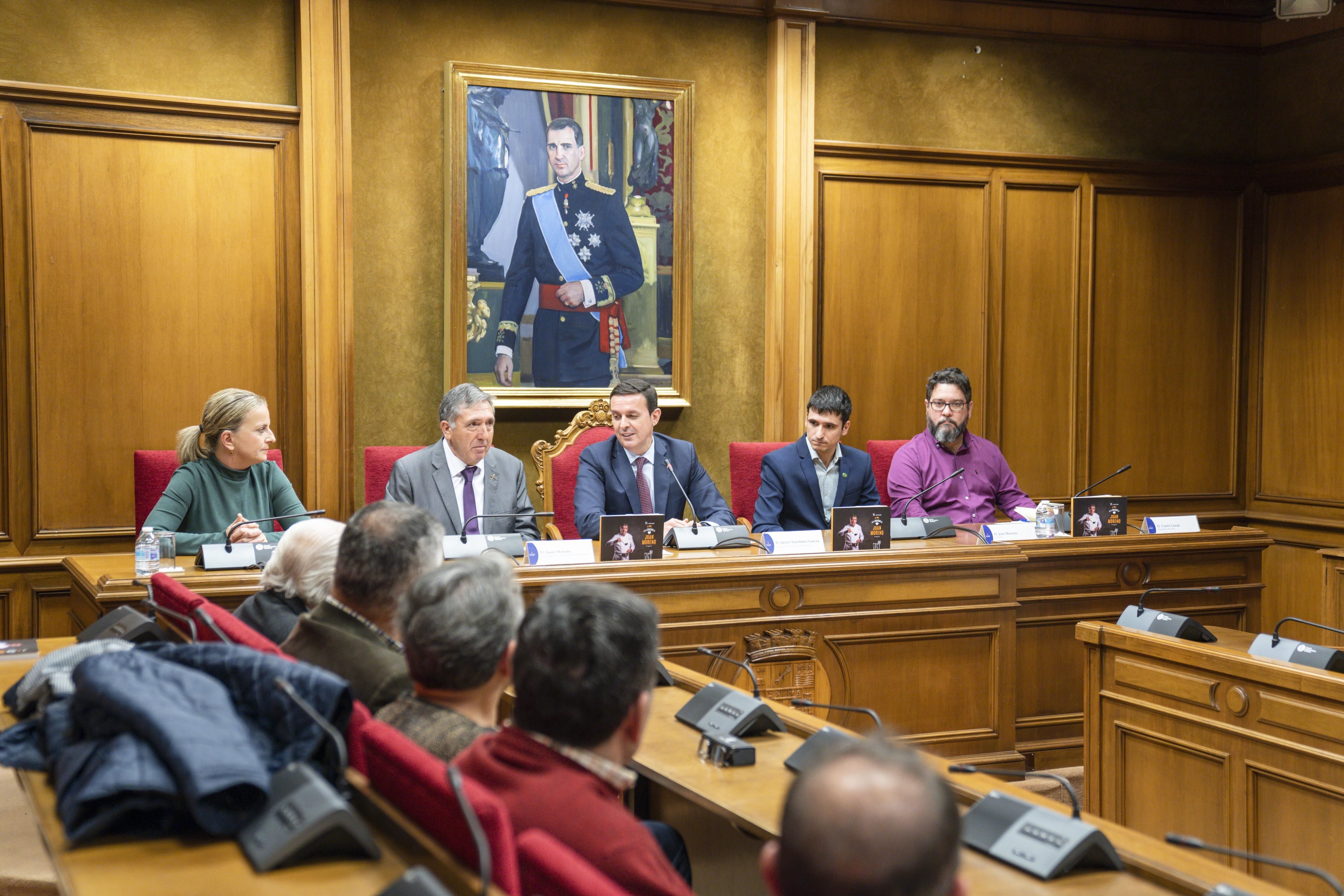 La Diputación de Almería acoge la presentación del libro de recetas del chef Juan Moreno. Foto: Diputación Provincial