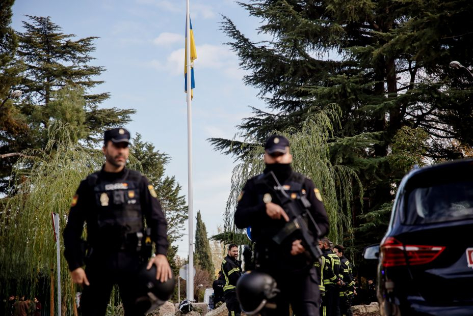 Explota una carta bomba en la Embajada de Ucrania en Madrid