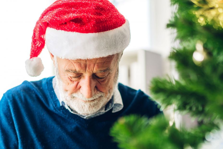 'Navidad en compañía', la iniciativa de la Comunidad de Madrid para evitar la soledad de los mayores. Foto: Bigstock