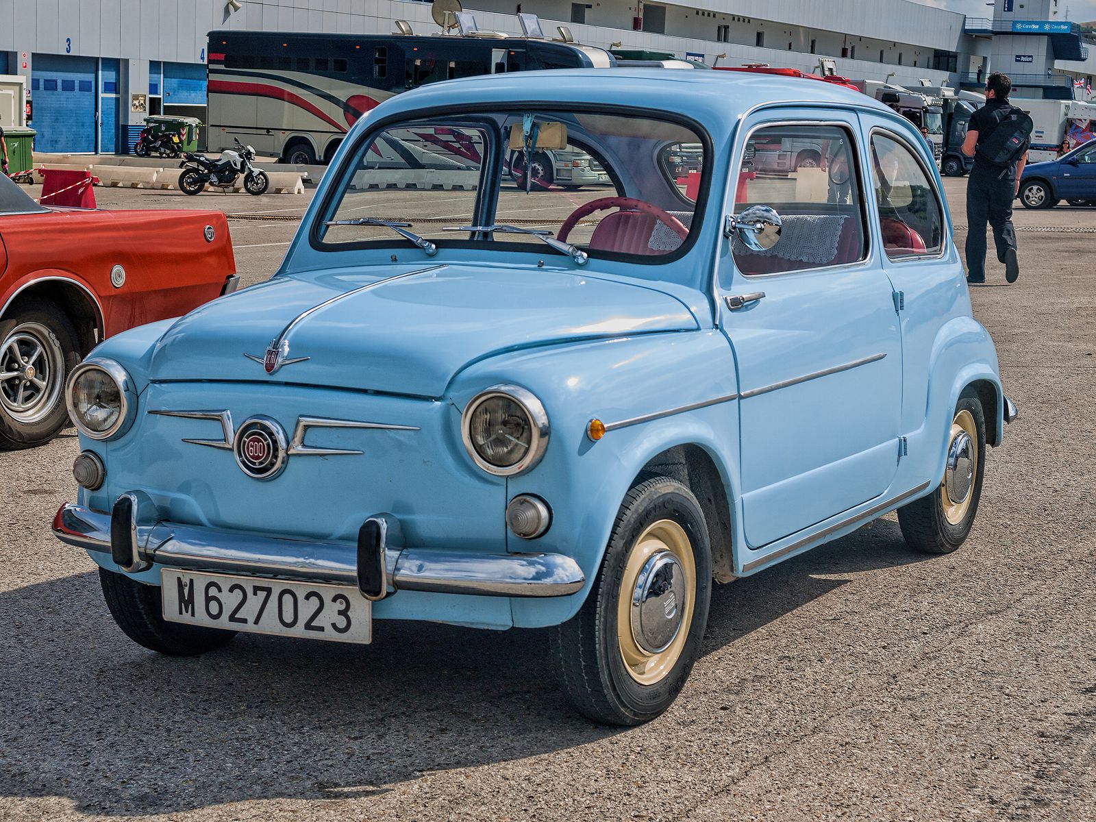 Seat 600