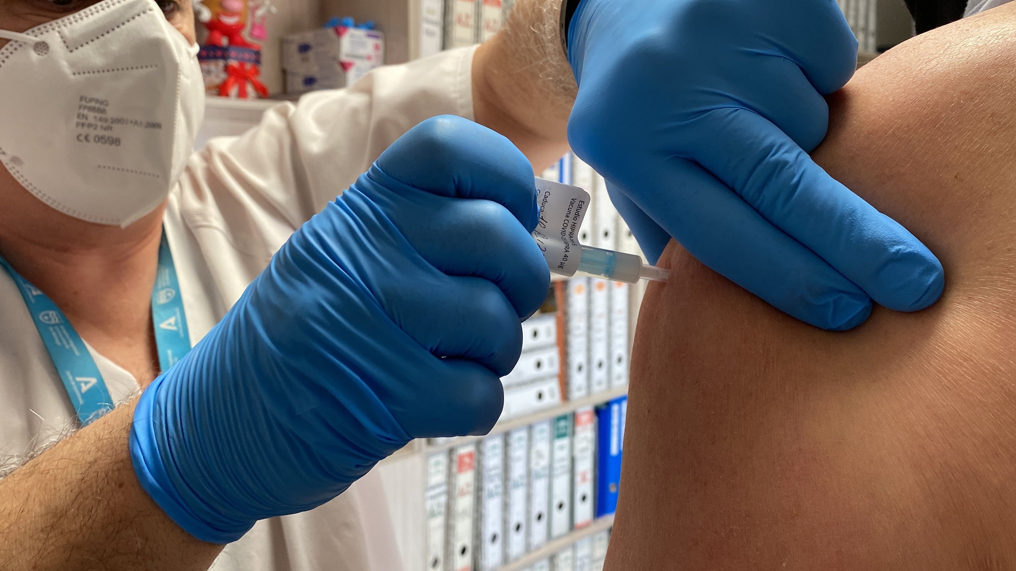 Frenazo a Hipra, la vacuna española contra el Covid: su autorización se retrasa hasta 2023