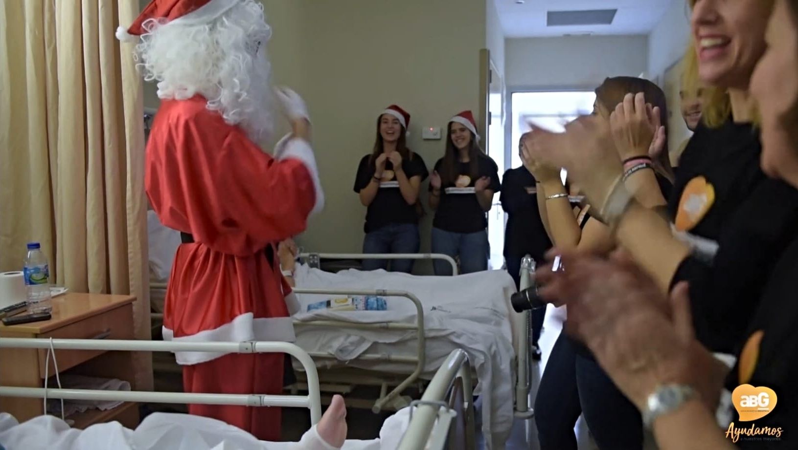 Vuelve a los hospitales la campaña navideña 'Ningún mayor sin regalos'. Foto: AGB Vuelve a los hospitales la campaña navideña 'Ningún mayor sin regalos'. Foto: AGB