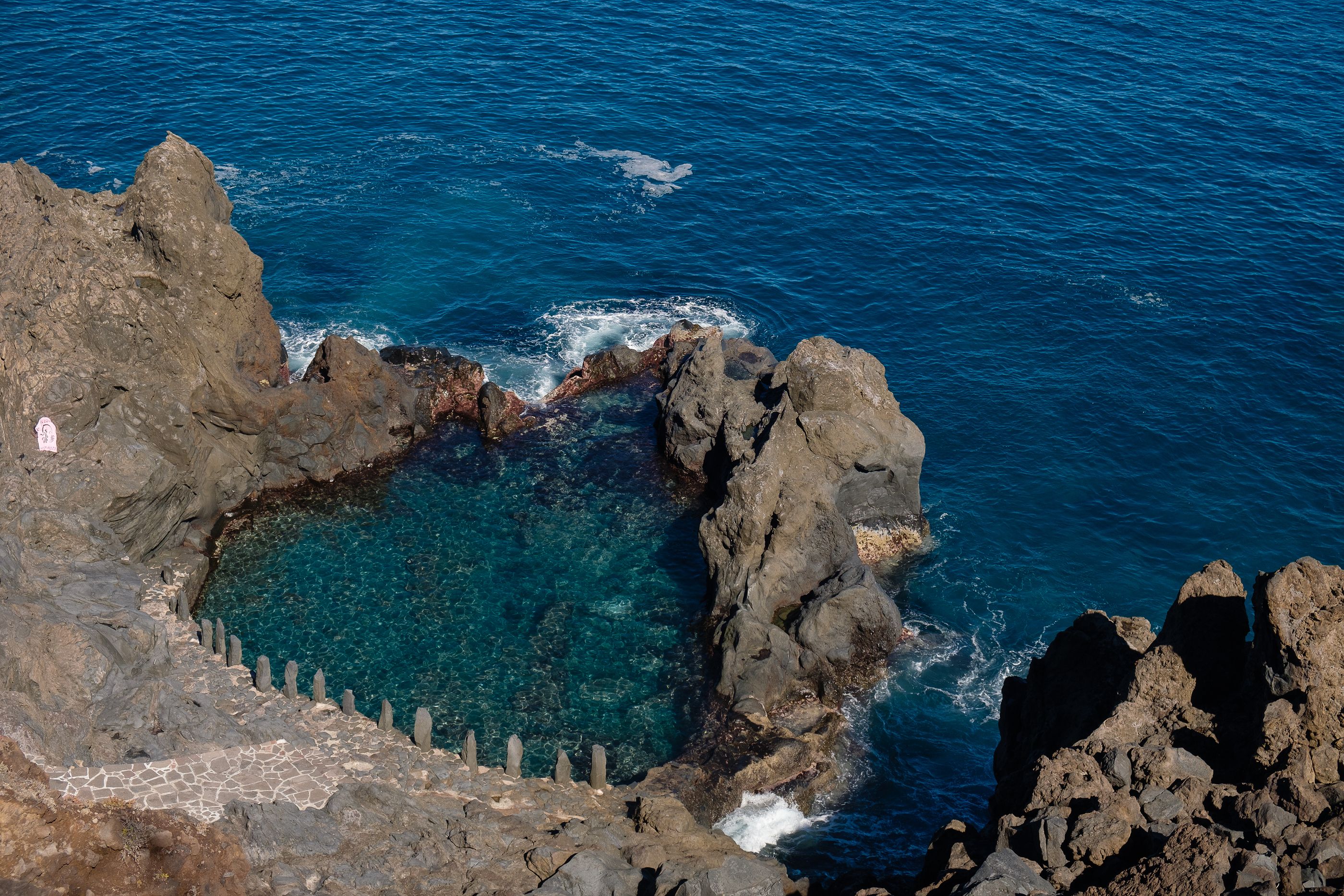 10 piscinas naturales en la costa española donde darse un buen chapuzón