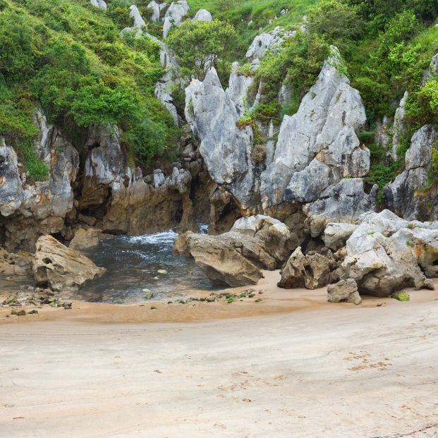 Playa de Gulpuyuri